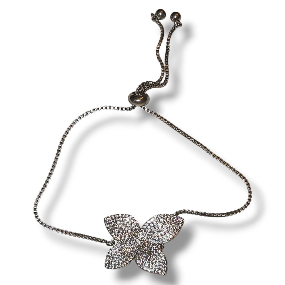 18K White Gold Plated Flower‎ Charm Bolo Bracelet made w Swarovski Crystal Stone